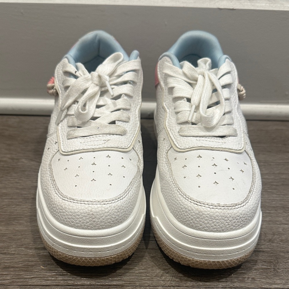 Womens White Low-Top Sneakers with Light Blue Lining